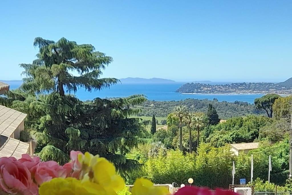 Coquet Duplex En Residence Avec Piscine ラ・クロワ・ヴァルメ エクステリア 写真